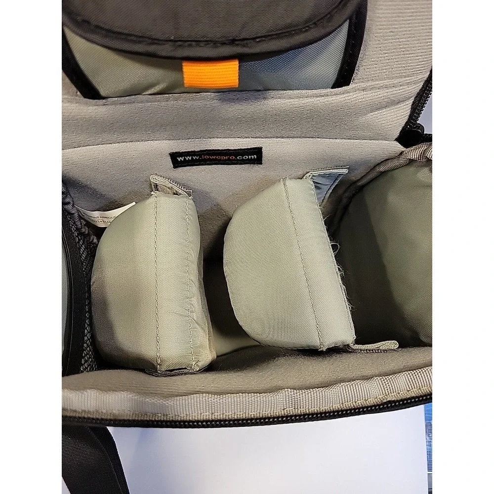 Lowepro Universal DSLR Camera Bag w/ Strap + Rain Cover Black